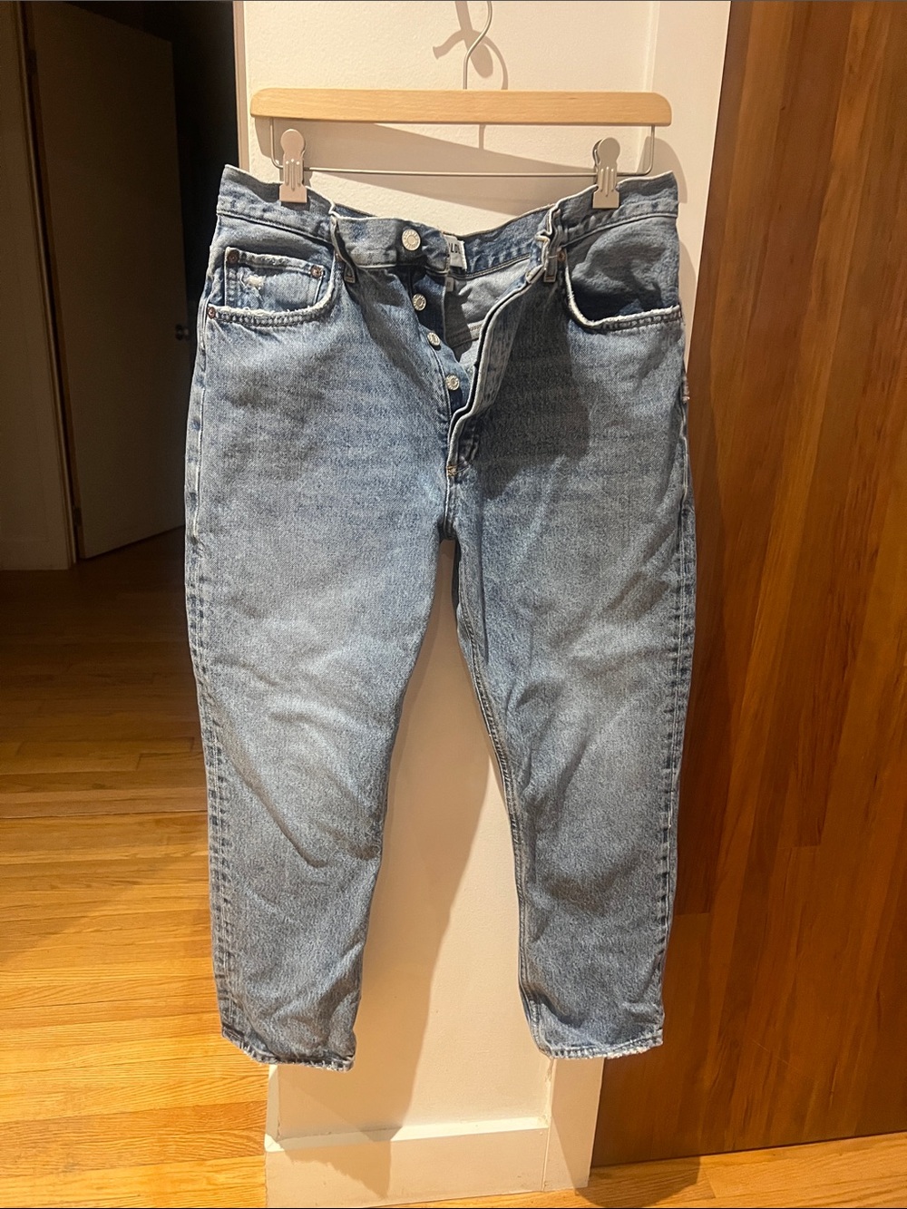 Agolde medium Wash RILEY Blue Denim Jeans size 31. Worn twice. - Picture 8 of 15